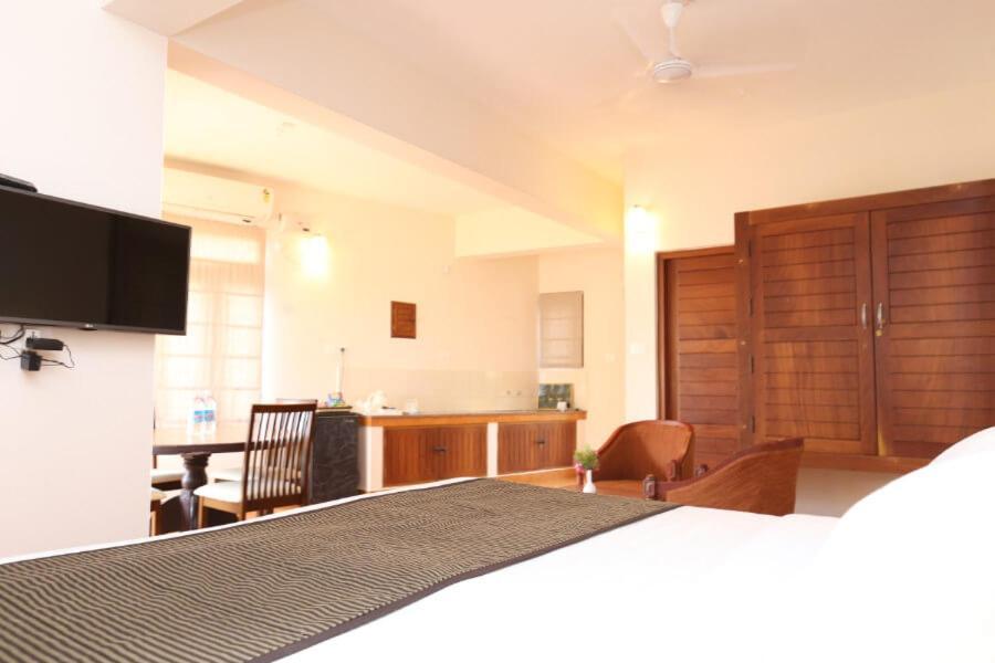 Abad Serviced Villas Kovalam Exterior photo