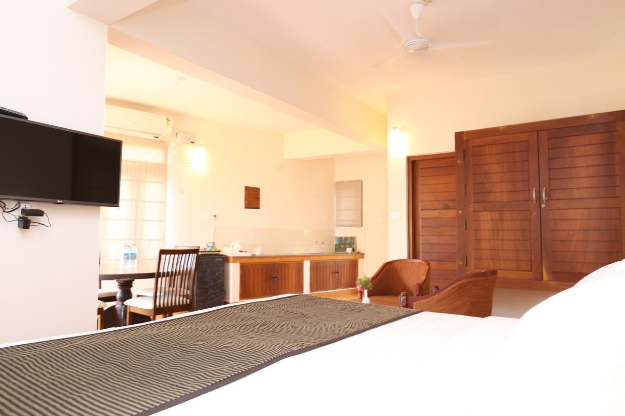 Abad Serviced Villas Kovalam Exterior photo